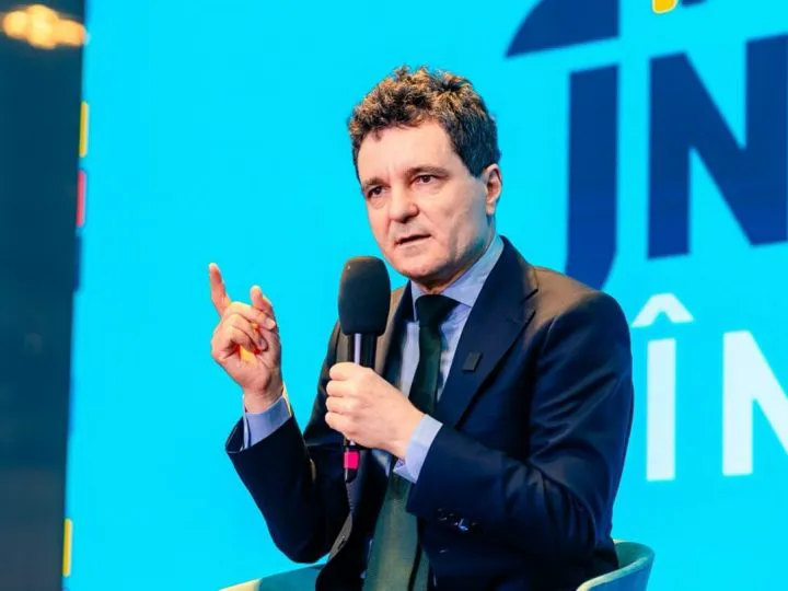 Cumnatul lui Nicușor Dan, un om cu viață palpitantă: puțină politică, niște peripeții și multă muncă într-o companie franceză