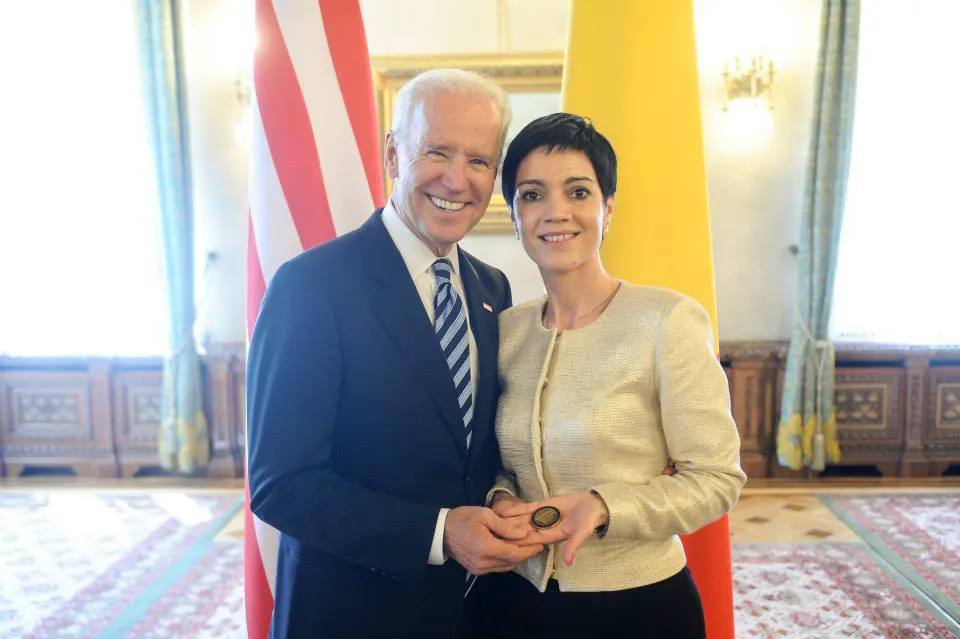 Delia Dinu, „Doamna de Fier” de la Cotroceni și-a încheiat cariera. Nu a dorit să-l cizeleze și pe Nicușor Dan
