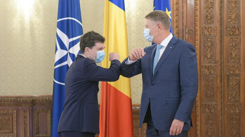 Promisiunile lui Iohannis atunci când a devenit președinte și cele ale lui Nicușor Dan. Asemănări și deosebiri