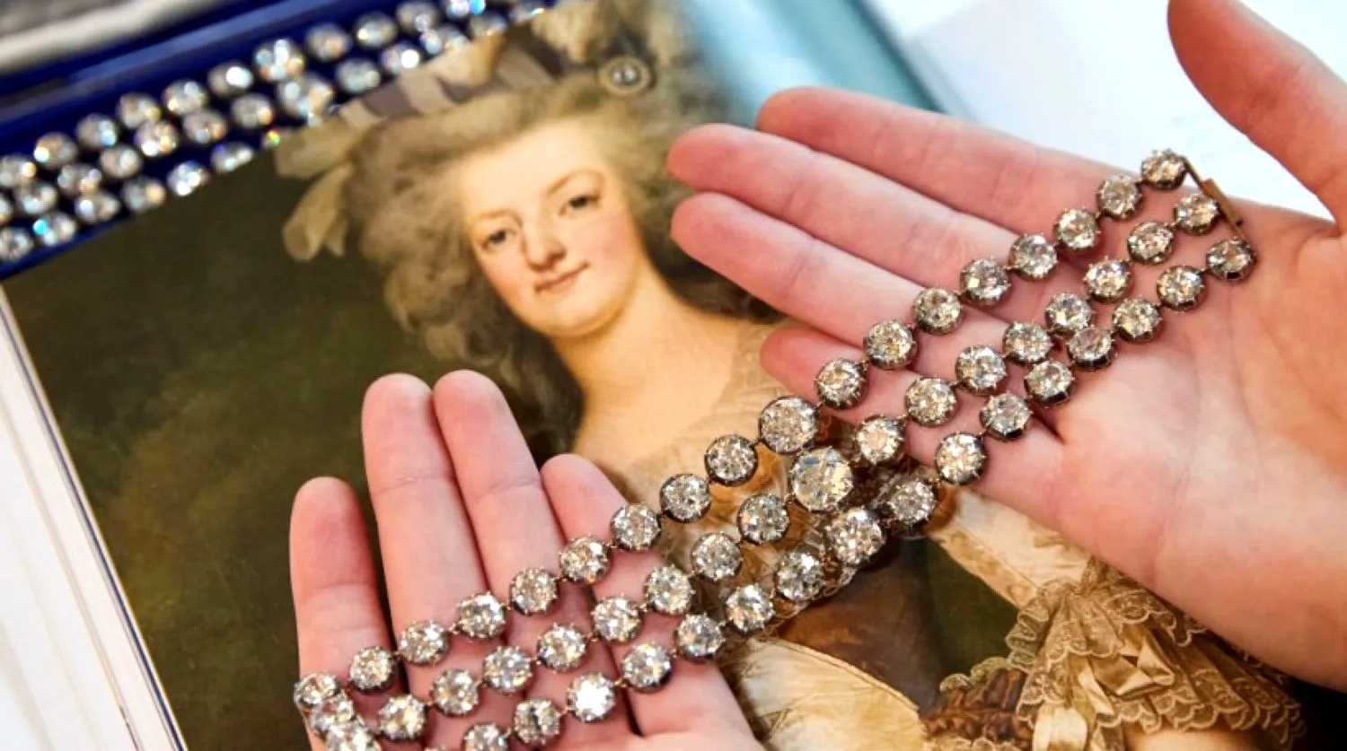 Cele mai impresionante muzee de bijuterii din lume. Povestea Diamantul Orlov de la Moscova, simbolul suprem al tezaurului rusesc