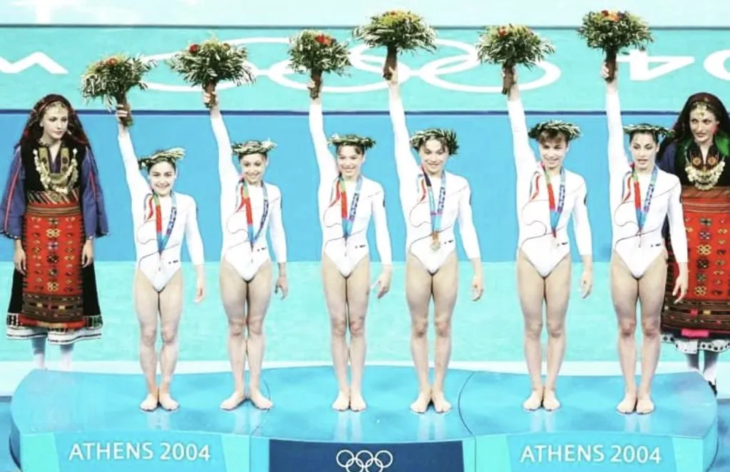 1.Nadia Comăneci contribuie la gloria României la nivel mondial. Cătălina Ponor, ridicată la rangul Zeiței de la Montreal