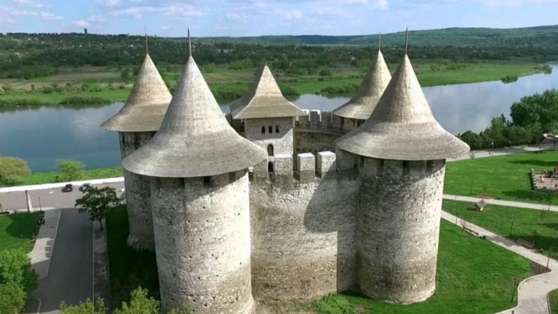 Cetatea Soroca și legenda cocorilor care i-au ajutat pe ostași să țină piept invadatorilor