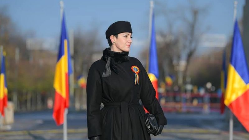 Delia Dinu, „Doamna de Fier de la Cotroceni” – cea mai elegantă femeie care a servit la Palat. Ținutele ei au devenit legendare