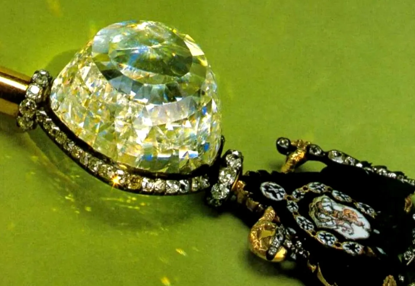 Cele mai impresionante muzee de bijuterii din lume. Povestea Diamantul Orlov de la Moscova, simbolul suprem al tezaurului rusesc