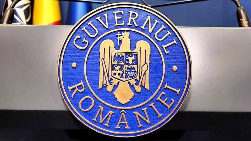 Cea mai titrată nevastă de ministru din actualul Guvern. Nu e româncă, dar muncește pentru țară