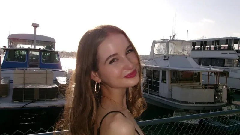 Cum arată Irina Columbeanu la absolvirea liceului. A fost la bal – FOTO