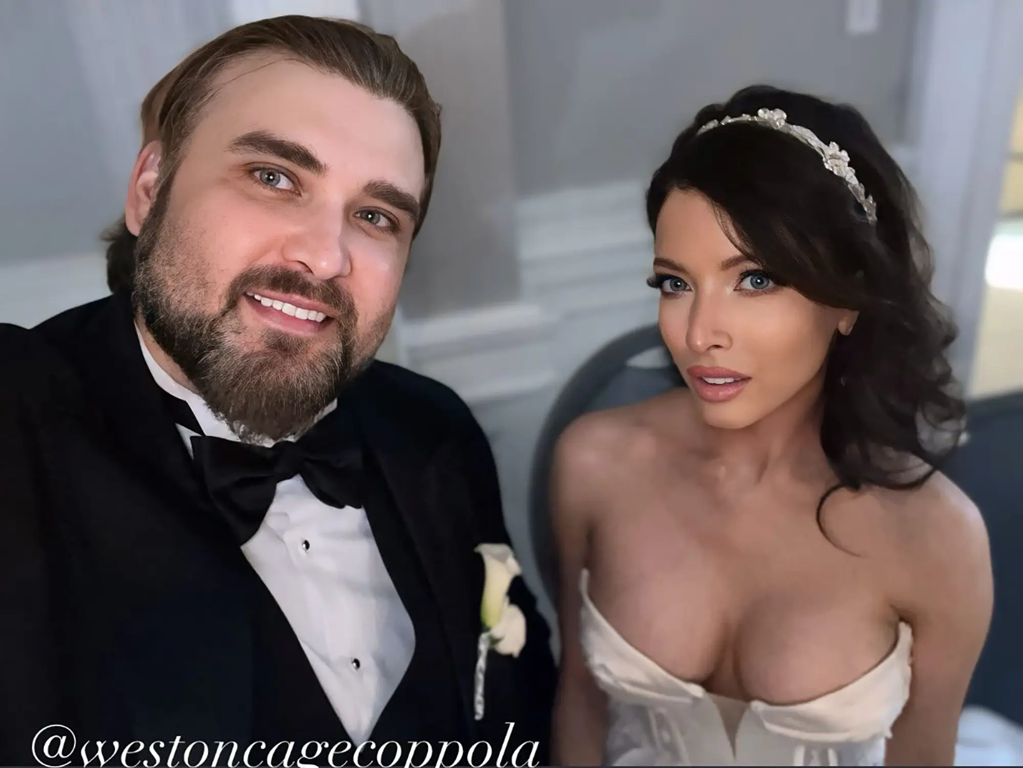 După ce și-a bătut mama până a învinețit-o, fiul lui Nicolas Cage s-a căsătorit cu „flacăra geamănă”. Tatăl i-a fost alături
