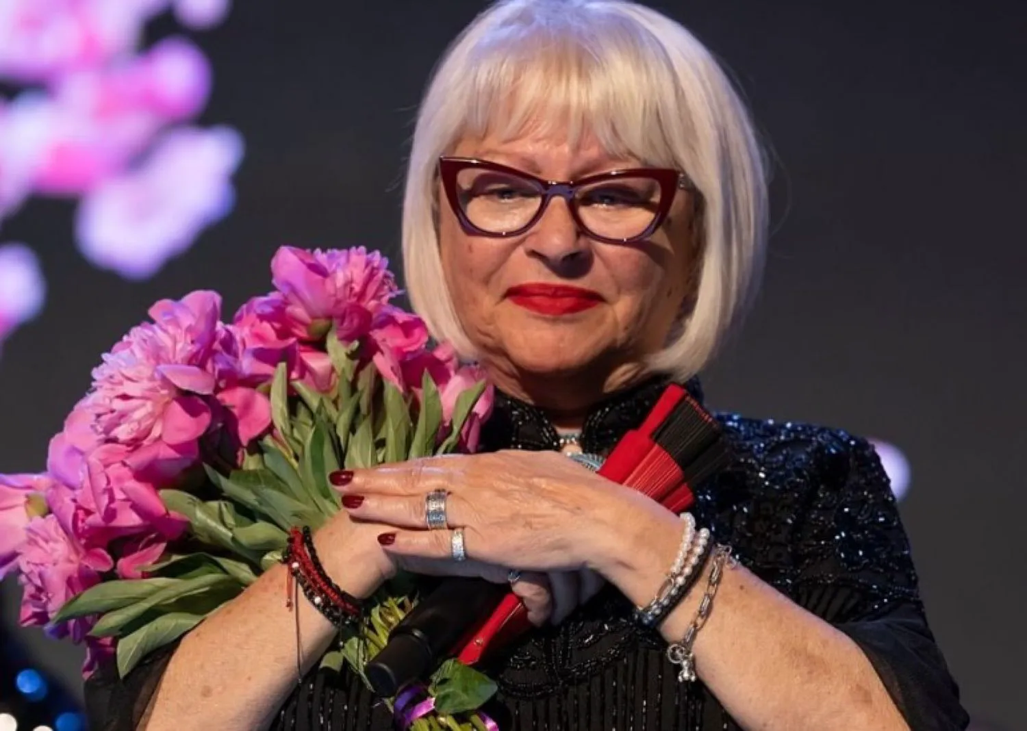 Mirabela Dauer are un obicei pe care-l practică în fiecare dimineață. Trucul cântăreței care face minuni