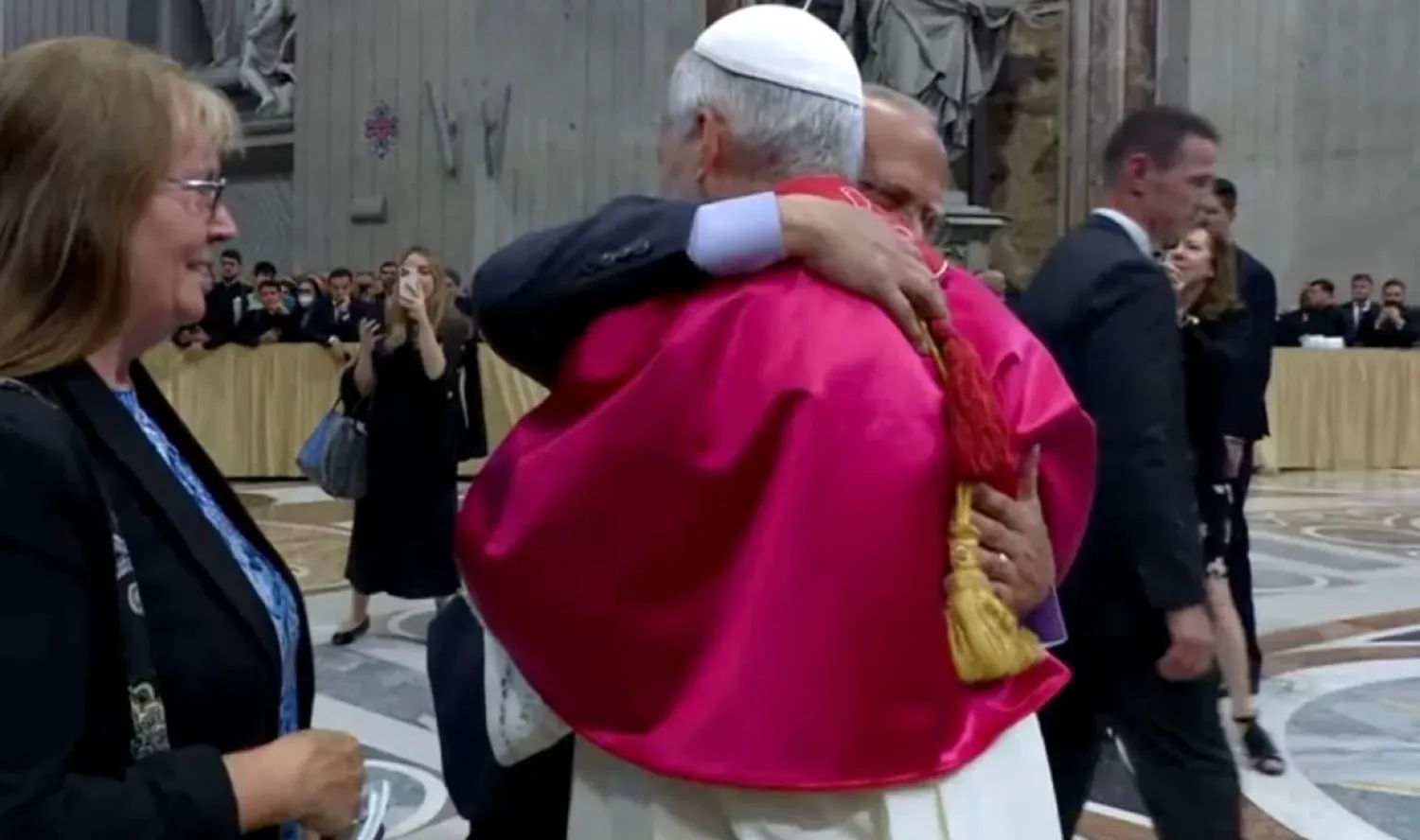 Protocol încălcat la Vatican. E prima dată când se întâmplă la instaurarea unui Papă