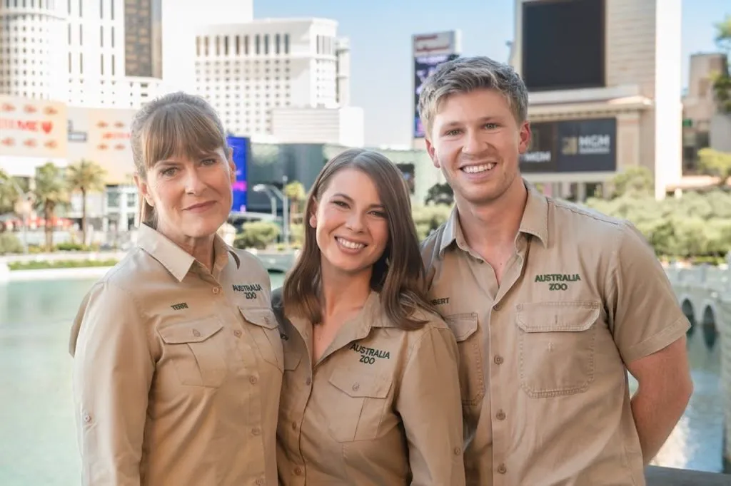 Fiica lui Steve Irwin, The Crocodile Hunter, pe patul de spital. A suferit o intervenție de urgență