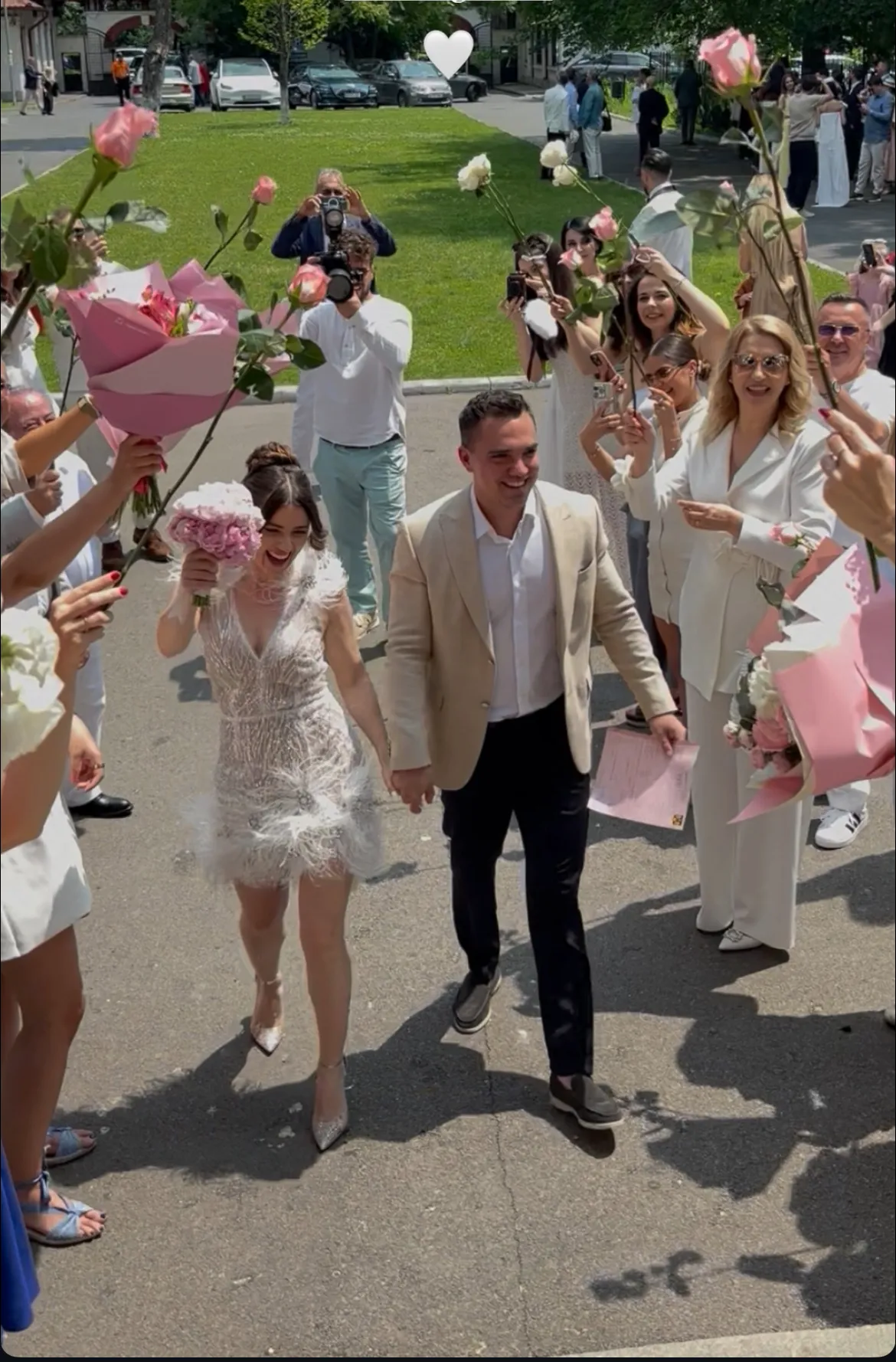 Deputatul actor Mugur Mihăescu de la AUR a făcut economii serioase pentru nunta fiicei sale. Este criticat că a devenit un Garcea adevărat