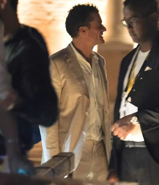 Orlando Bloom, flirt cu o femeie căsătorită, la nunta lui Jeff Bezos cu Lauren Sanchez. Imaginile o vor înfuria pe Katy Perry 