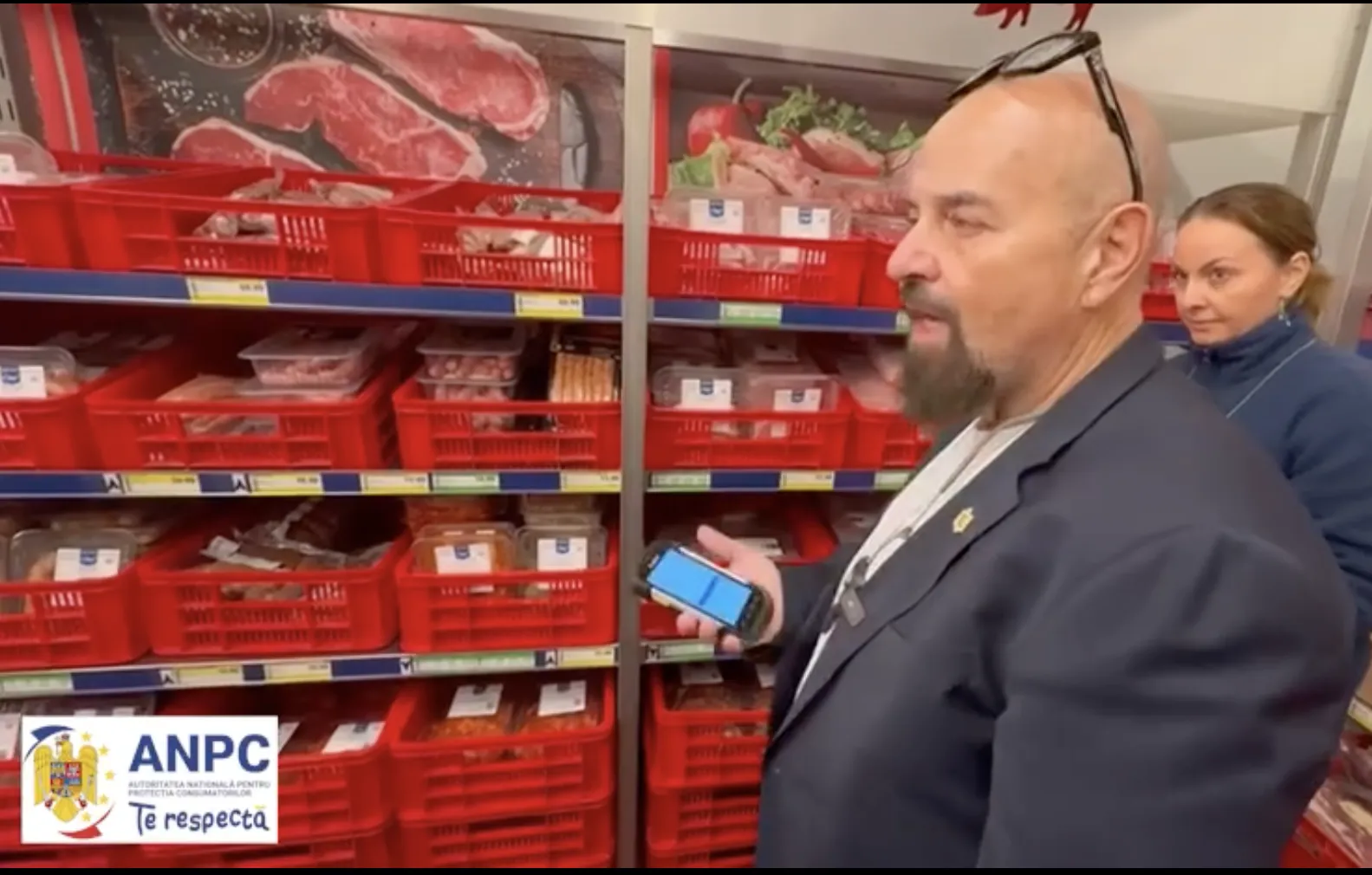 Piedone a făcut controale la marile magazine, iar neregulile sunt grave. Cum sunt păcăliți românii la prețul alimentelor 