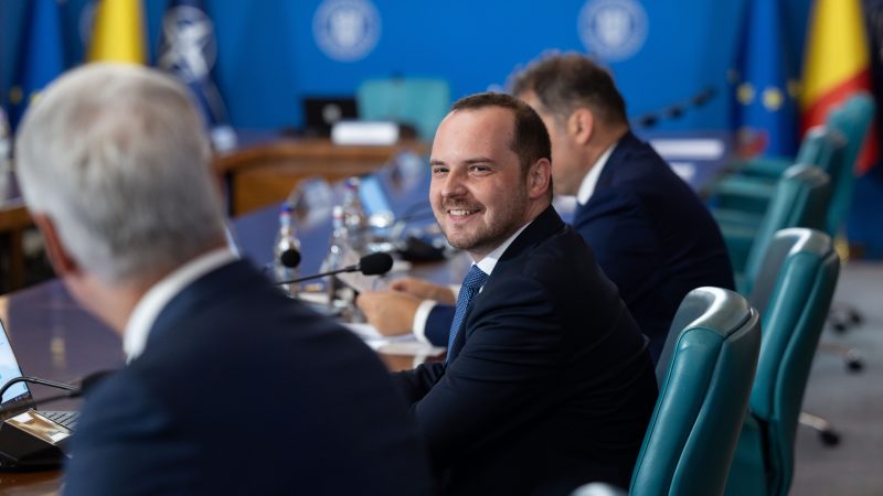 Ministrul Alexandru Rogobete spune cum a ajuns medic: „Nu era în plan acest lucru. Totul a pornit de la un e-mail”