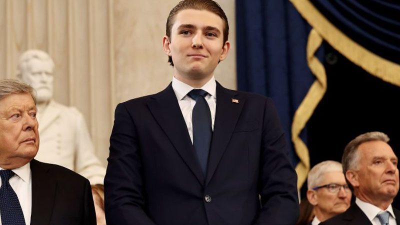 Fiul lui Donald și al Melaniei Trump a pus ochii pe o majoretă celebră. Prima doamnă a luat măsuri