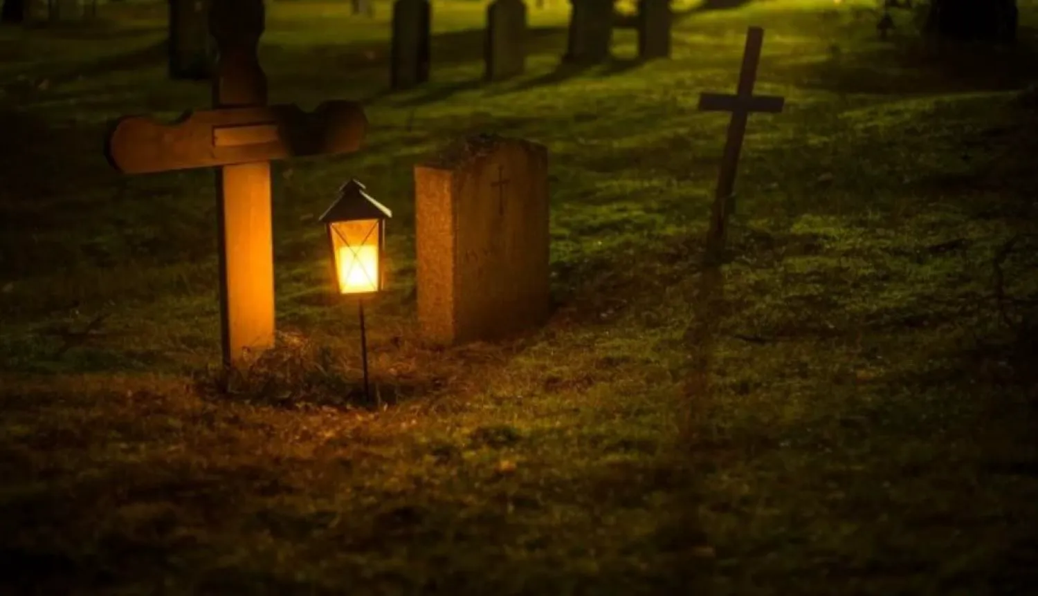 De ce a amendat Piedone peste 100 de firme funerare și unde a găsit apă plată verde