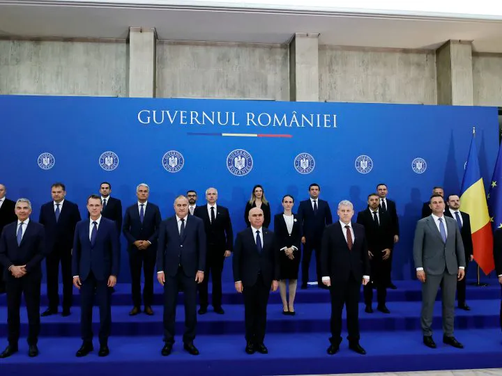 Ministrele și Prima Doamnă ar putea să învețe cum să se îmbrace la întâlnirile oficiale. Banchetul oferit de Regele Charles, lecție de stil – Foto
