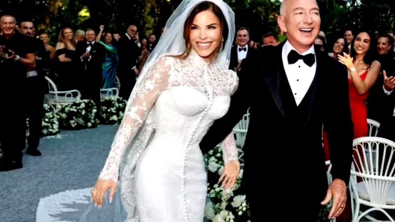 Furt la nunta lui Jeff Bezos cu Lauren Sanchez. A dispărut rochia de mireasă