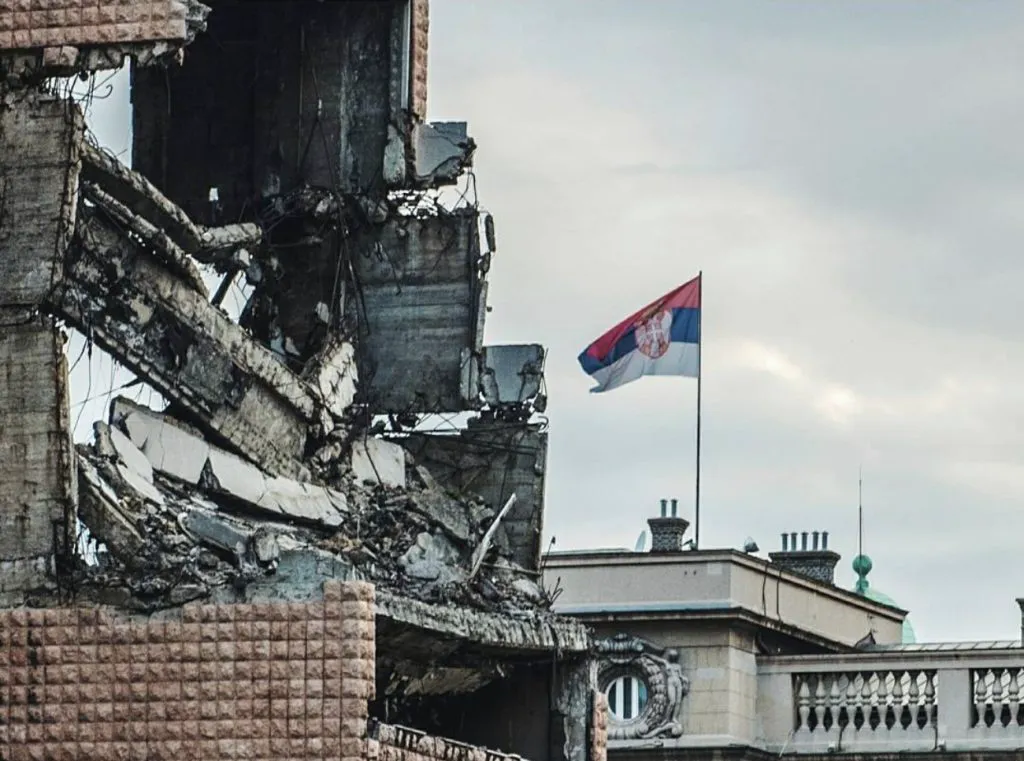 Sârbii i-au dat cu flit președintelui Americii. Un proiect al familiei Trump provoacă acuzații penale la Belgrad