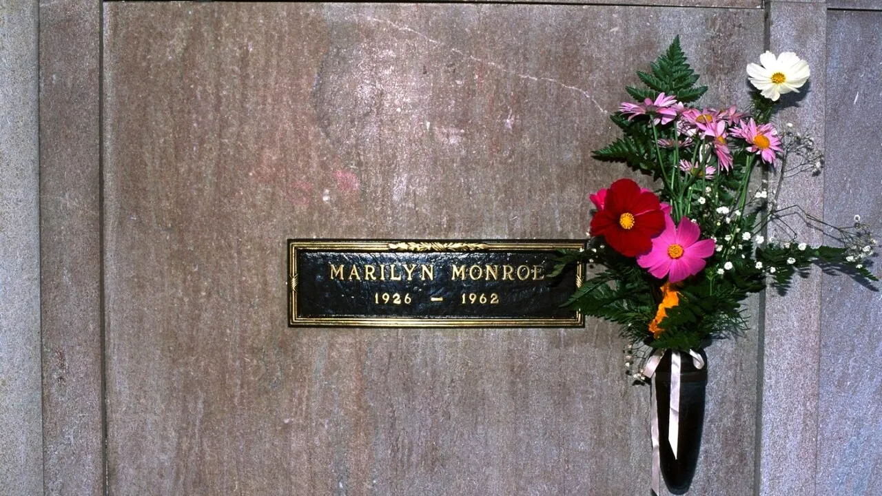 Marilyn Monroe, scandal la Frank Sinatra acasă, cu o săptămână înainte să moară. Amenințări directe la adresa fraților Kennedy