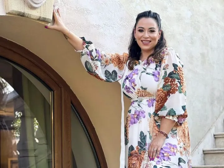 Mărturie din adolescență. Oana Roman, salvată de un câine, într-o perioadă grea pentru ea și familie