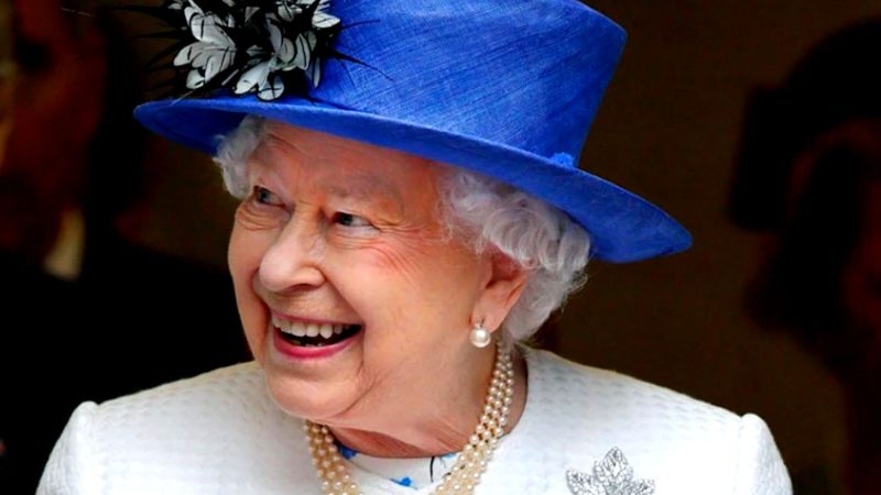 Obiceiul „ciudat” al reginei Elisabeta. Adora să spele vasele
