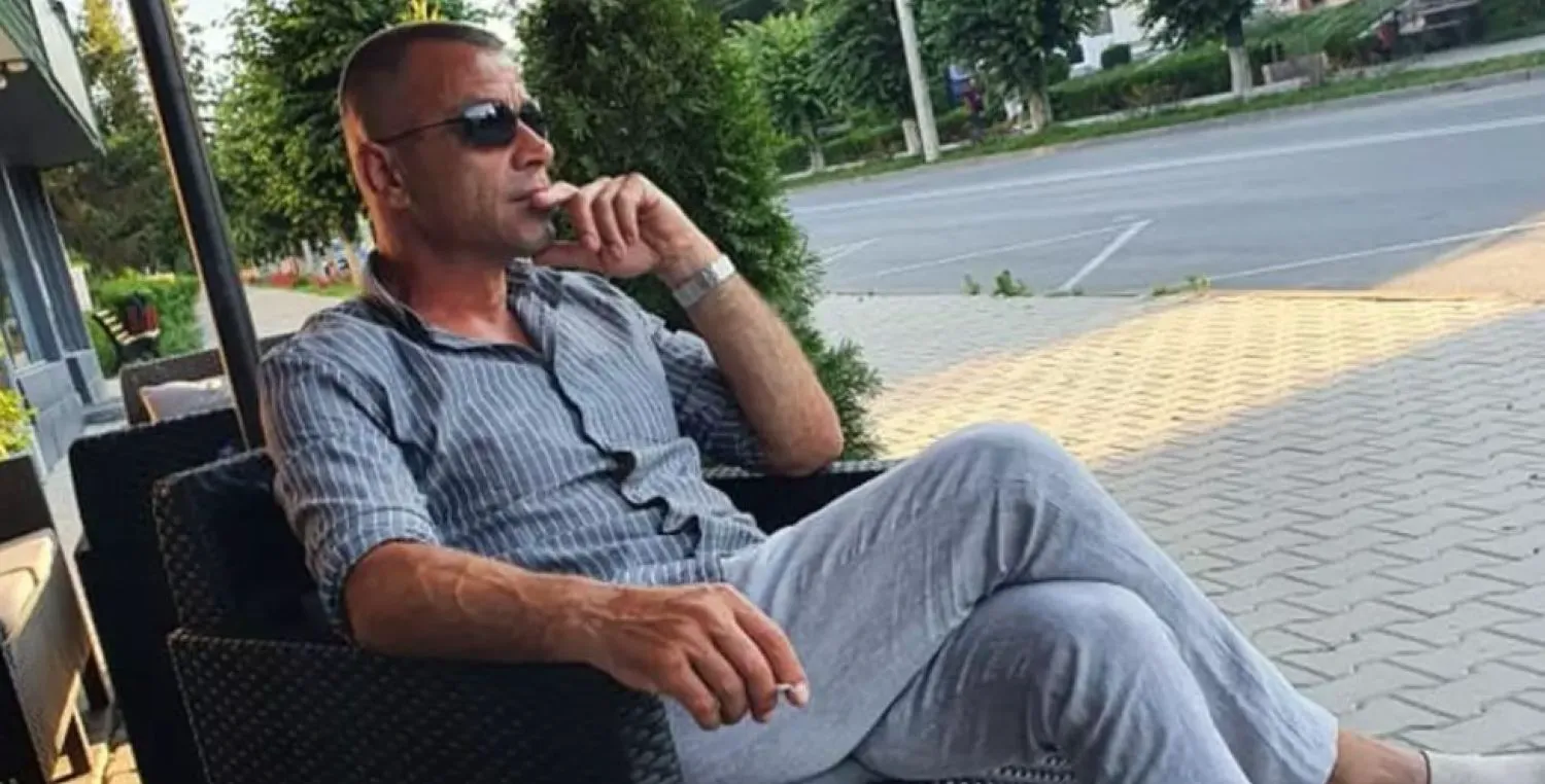 Priveghi la capătâiul Teodorei, la Biserica Cosmopolis. Familia și prietenii o plâng pe fosta concurentă de la Insula iubirii, ucisă cu bestialitate