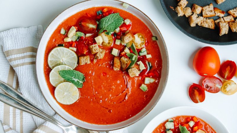 Gazpacho andaluz, rețetă spaniolă autentică de supă rece când temperaturile o iau razna. E ceva divin
