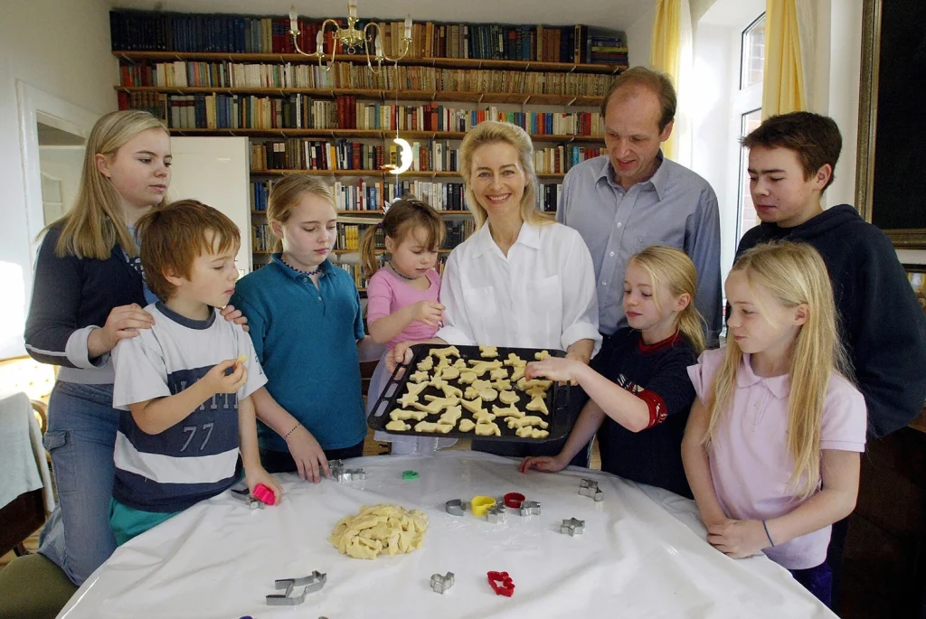 Ursula von der Leyen, mamă eroină