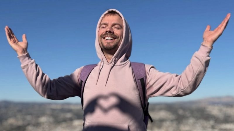 Fostul copil abandonat, despre care scria The Guardian, a devenit director: „Nu voi dezamăgi!” Cine este Vișinel Bălan