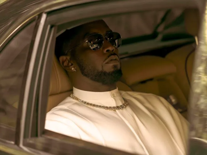 S-a încheiat procesul lui P. Diddy, acuzat de trafic de persoane. Verdictul l-a făcut pe rapper să cadă în genunchi