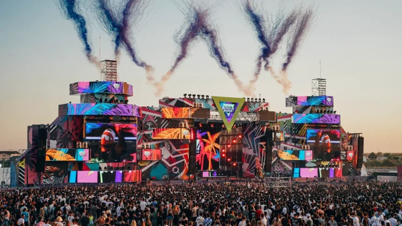 Scandal la „Beach, please!”, după ce un artist a înjurat România pe scenă. Reacția președintelui Nicușor Dan
