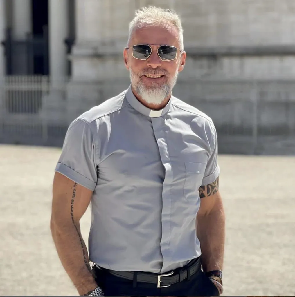 Vaticanul adună „armata lui Dumnezeu pentru rețelele sociale”. Preoți frumoși și influenceri