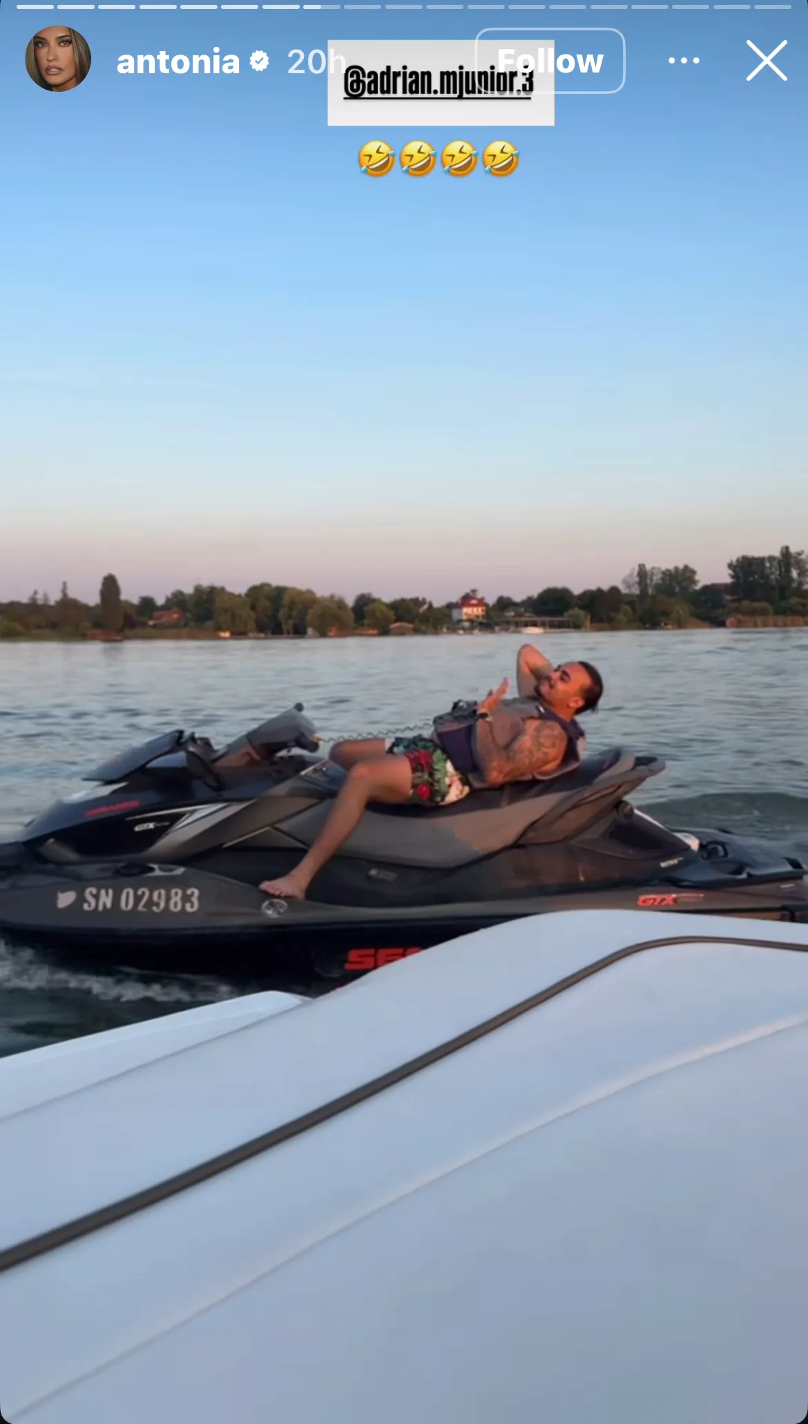Antonia și Adrian Minune, petrecere cu manele pe barcă. L-a lăsat pe Velea acasă. Video 