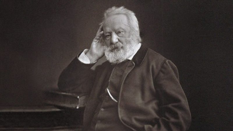 Victor Hugo a avut o viață personală demnă de roman. În ziua în care a murit, bordelurile din Paris i-au adus omagii