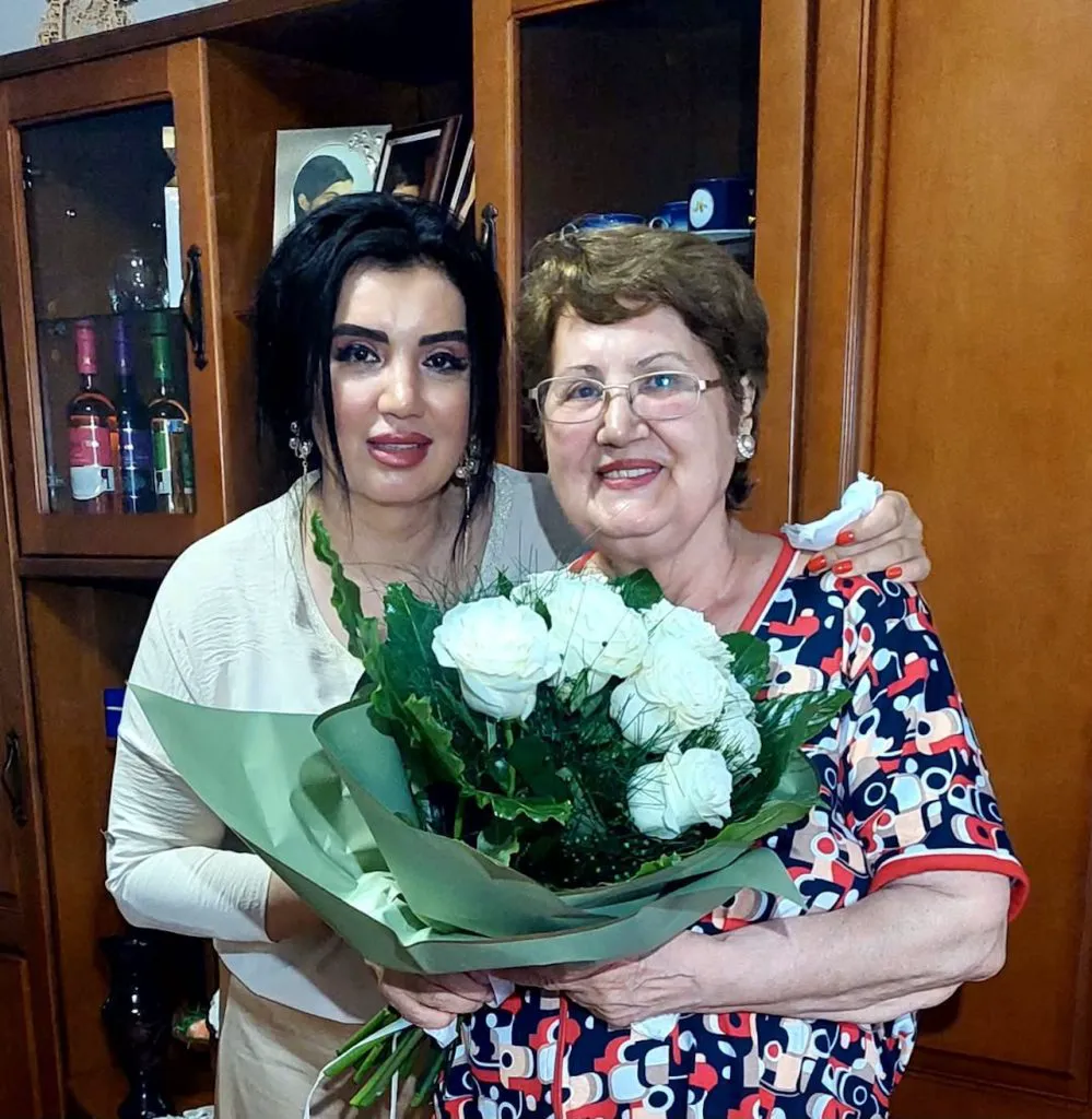 Adriana Bahmuțeanu, disperată. După problemele cu copiii, are mama în spital