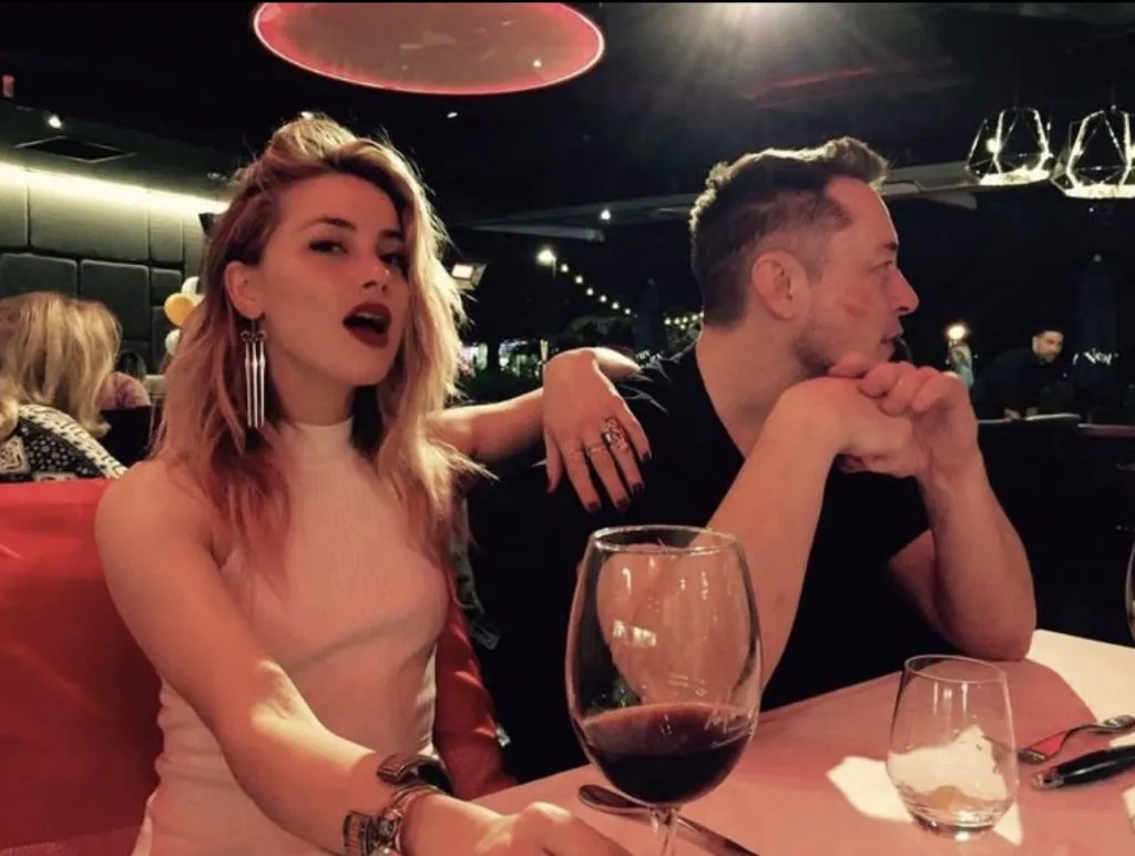 Cum i-a învârtit pe degete actrița Amber Heard pe Johhny Depp și pe Elon Musk. Adevărul iese la iveală