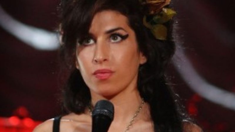 Cântăreața Amy Winehouse a salvat viața unui vânzător înainte de moarte. L-a cunoscut în timpul unei vacanțe