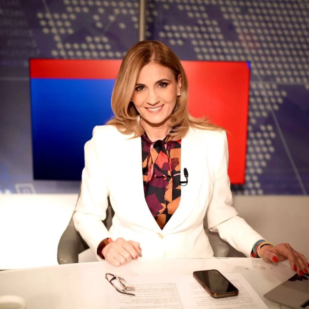 Anca Alexandrescu candidează la Primăria Capitalei. Jurnalista îl acuză pe Nicușor Dan de blat