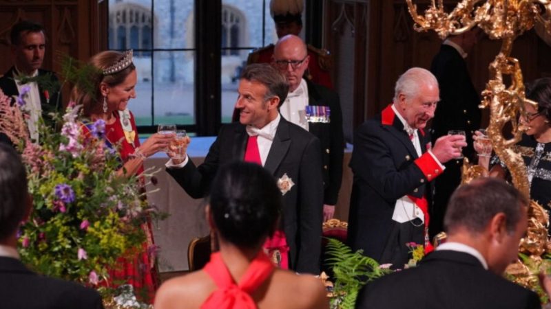 Ce a mâncat și a băut președintele Franței la banchetul regal de la Windsor. Macron i-a făcut cu ochiul prințesei Kate