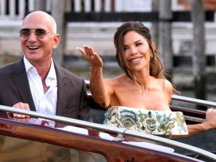 Jeff Bezos și Lauren Sanchez, lună de miere în Sicilia. Camera de hotel costă 20.000 de dolari pe noapte