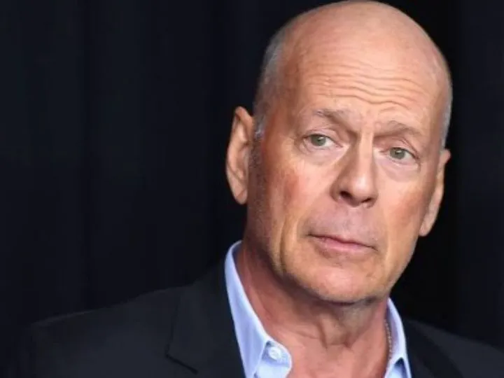 Cum arată Bruce Willis la patru ani după ce a anunțat că suferă de afazie. Fotografie rară la nunta fiicei sale