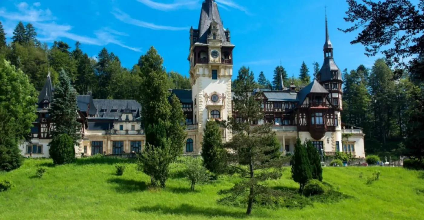 Secretele ședințelor de spiritism ale reginei Elisabeta. Lucruri neștiute despre ritualurile de la Castelul Peleș