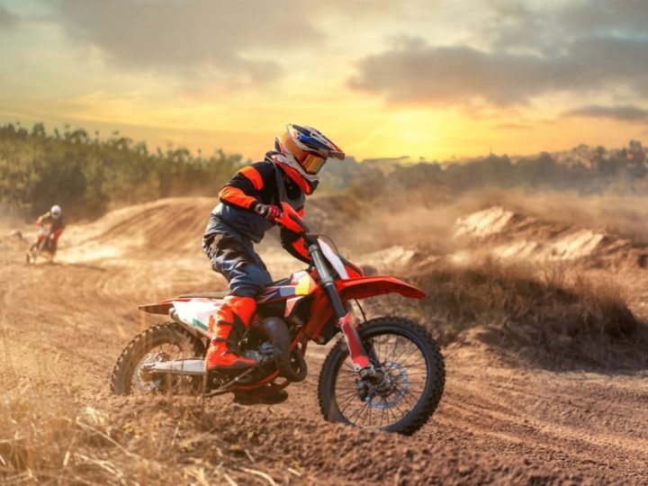 Echipamente și accesorii pentru pasionații de moto & off-road în România