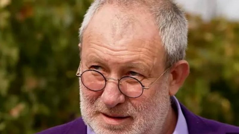 Prezentatorul Florin Busuioc, amintiri prețioase despre cele „două mame”. „Era infirmă, avea un picior mai mic cu vreo 30 de centimetri”