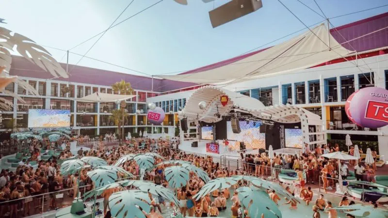 Un hotel din Ibiza a suspendat evenimentele programate după moartea a trei clienți