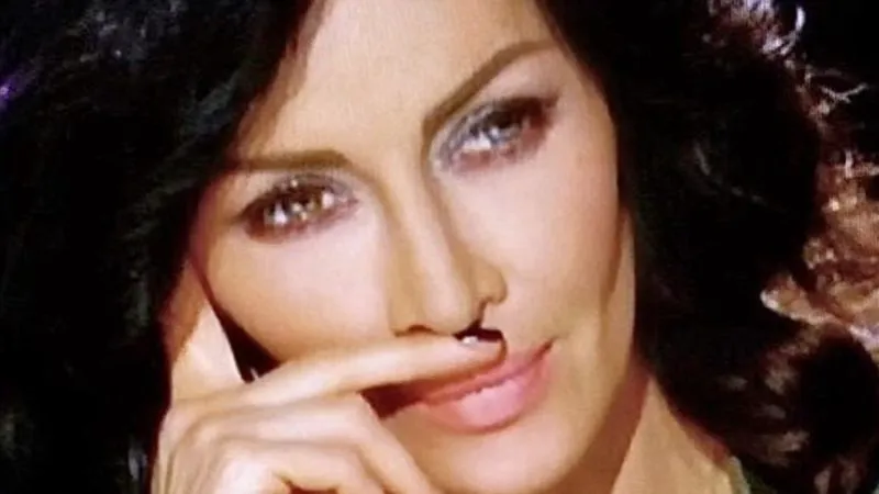 Ce face acum Ayan, fiul Mihaelei Rădulescu. Are 21 de ani și își croiește propriul drum în SUA