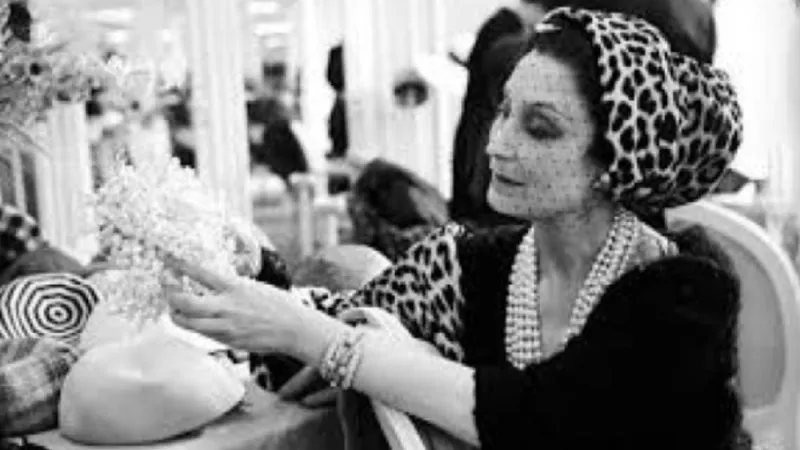 O româncă, fostă damă de companie, l-a inspirat pe celebrul Christian Dior să creeze parfumul celebru în lume
