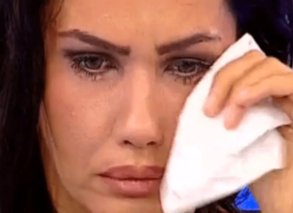 Oana Zăvoranu e distrusă. L-a pierdut pe omul datorită căruia trăiește. „M-a târât în duș și a sunat la 5 SMURD-uri ca să mă salveze”