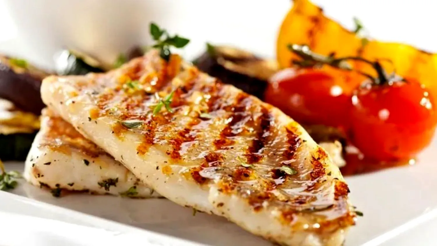 Dieta de vacanță. Ce recomandă specialiștii ca să fiți sănătoși în concediu